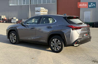 Внедорожник / Кроссовер Lexus UX 2020 в 