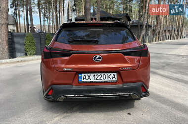 Позашляховик / Кросовер Lexus UX 2018 в 