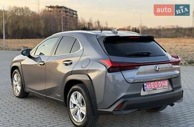 Внедорожник / Кроссовер Lexus UX 2020 в 