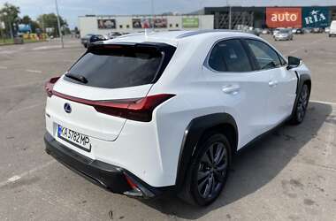 Внедорожник / Кроссовер Lexus UX 2018 в 