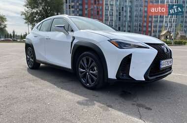 Внедорожник / Кроссовер Lexus UX 2018 в 