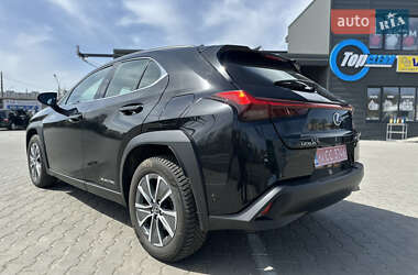 Внедорожник / Кроссовер Lexus UX 2020 в 
