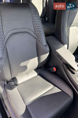 Позашляховик / Кросовер Lexus UX 2019 в Києві