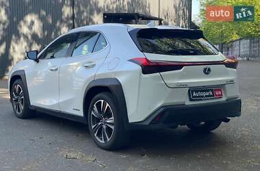 Внедорожник / Кроссовер Lexus UX 2018 в 