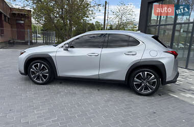 Внедорожник / Кроссовер Lexus UX 2020 в 