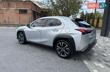 Внедорожник / Кроссовер Lexus UX 2020 в 