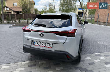 Внедорожник / Кроссовер Lexus UX 2020 в 
