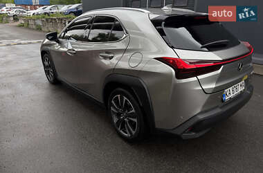 Позашляховик / Кросовер Lexus UX 2021 в 