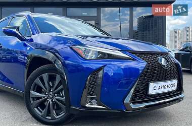 Внедорожник / Кроссовер Lexus UX 2020 в 