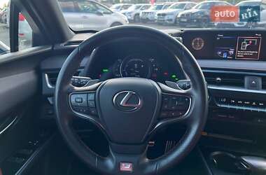 Внедорожник / Кроссовер Lexus UX 2020 в 