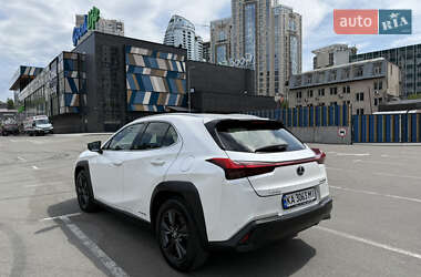 Внедорожник / Кроссовер Lexus UX 2020 в 