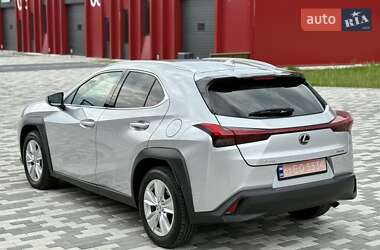 Внедорожник / Кроссовер Lexus UX 2020 в 