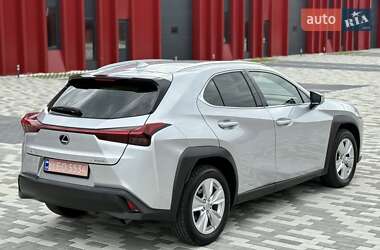 Внедорожник / Кроссовер Lexus UX 2020 в 
