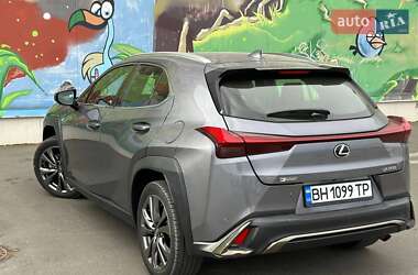 Внедорожник / Кроссовер Lexus UX 2021 в 