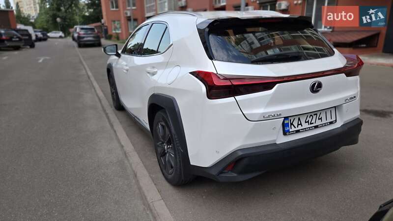 Внедорожник / Кроссовер Lexus UX 2019 в Киеве