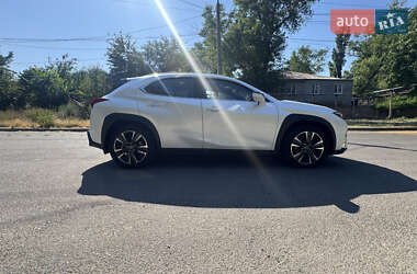 Внедорожник / Кроссовер Lexus UX 2019 в 