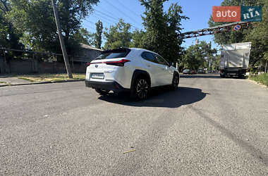 Внедорожник / Кроссовер Lexus UX 2019 в 