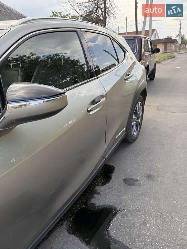 Позашляховик / Кросовер Lexus UX 2021 в Олександрії