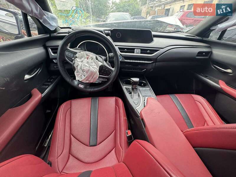 Позашляховик / Кросовер Lexus UX 2018 в Одесі фото 20 Позашляховик / Кросовер Lexus UX 2018 в Одесі
