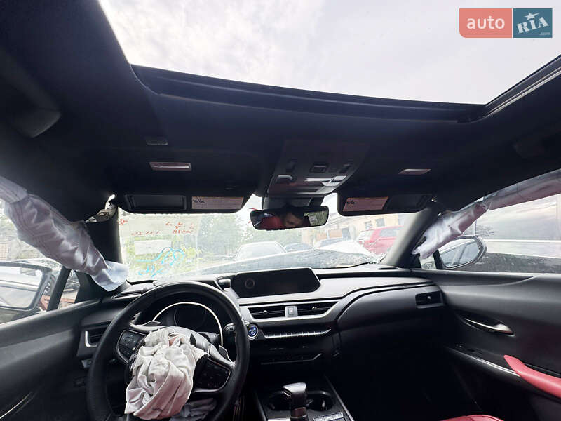 Позашляховик / Кросовер Lexus UX 2018 в Одесі фото 22 Позашляховик / Кросовер Lexus UX 2018 в Одесі