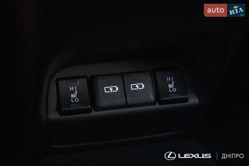 Внедорожник / Кроссовер Lexus UX 2023 в Днепре