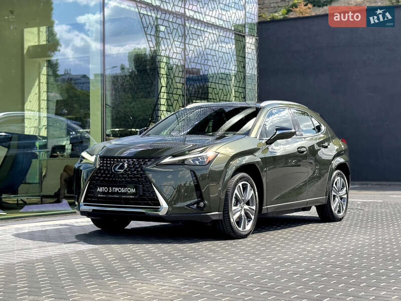 Lexus UX 2023