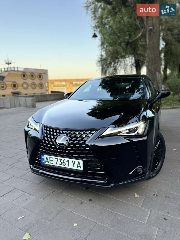 Lexus UX 2020