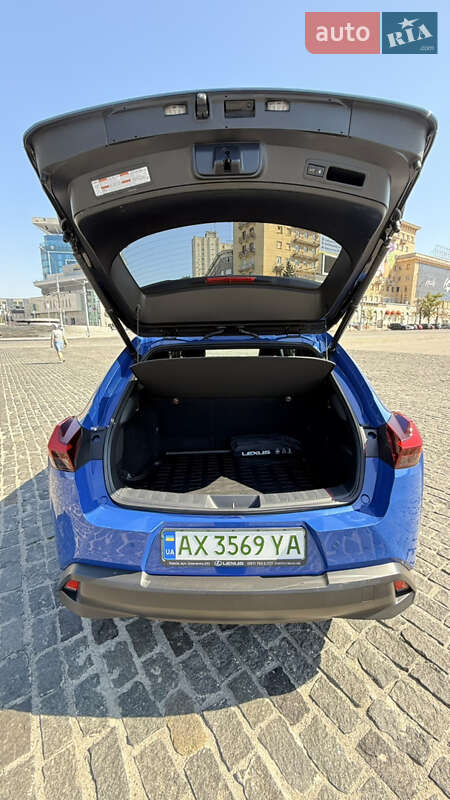 Внедорожник / Кроссовер Lexus UX 2020 в Харькове