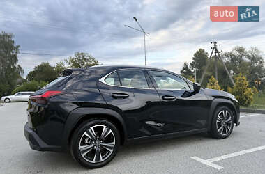 Позашляховик / Кросовер Lexus UX 2020 в 