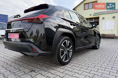 Позашляховик / Кросовер Lexus UX 2020 в 