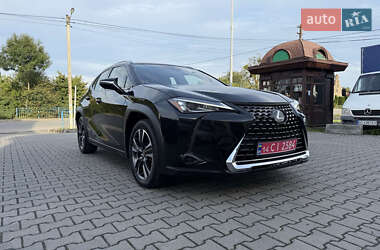 Позашляховик / Кросовер Lexus UX 2020 в 