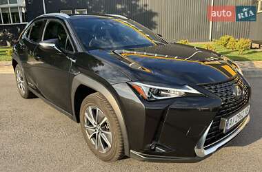 Внедорожник / Кроссовер Lexus UX 2020 в 