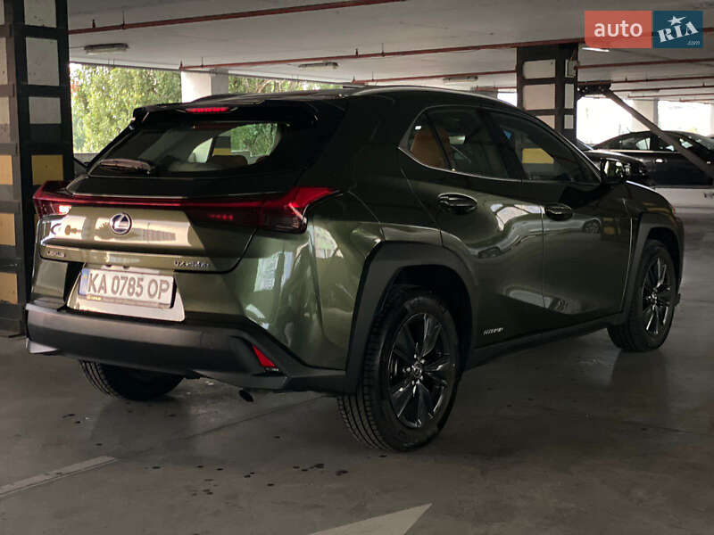 Внедорожник / Кроссовер Lexus UX 2020 в Киеве