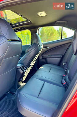 Внедорожник / Кроссовер Lexus UX 2019 в Одессе