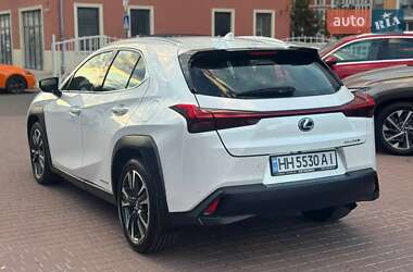Внедорожник / Кроссовер Lexus UX 2019 в 