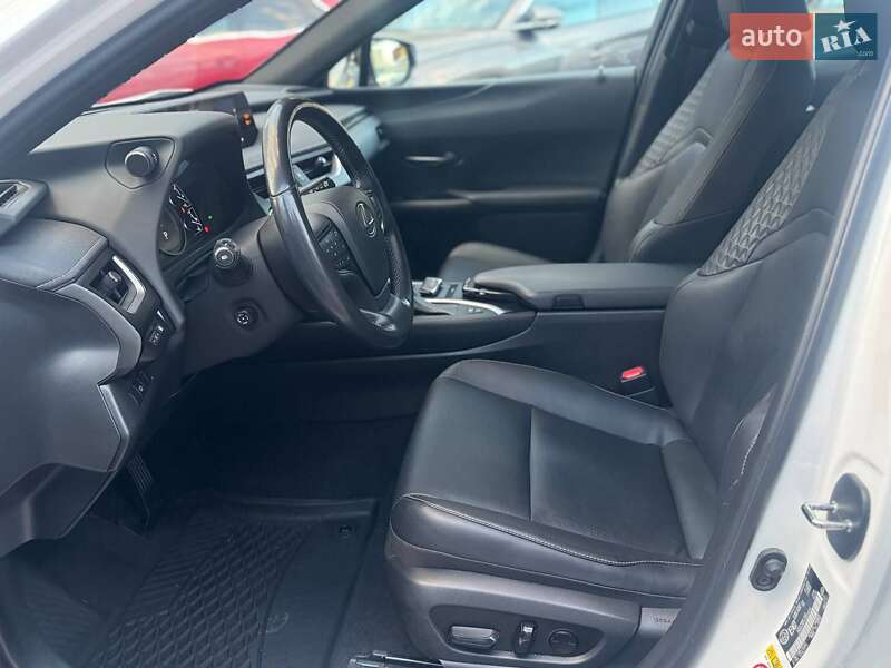 Внедорожник / Кроссовер Lexus UX 2019 в Одессе