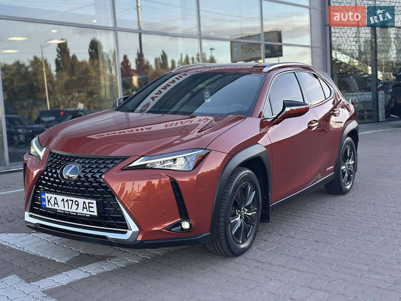 Lexus UX 2019