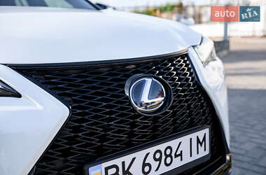 Внедорожник / Кроссовер Lexus UX 2019 в Ровно