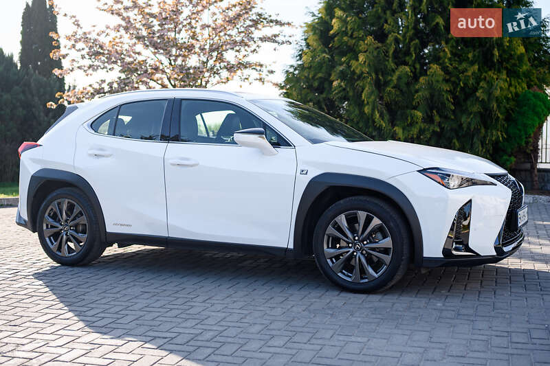 Внедорожник / Кроссовер Lexus UX 2019 в Ровно