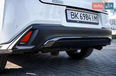 Внедорожник / Кроссовер Lexus UX 2019 в Ровно