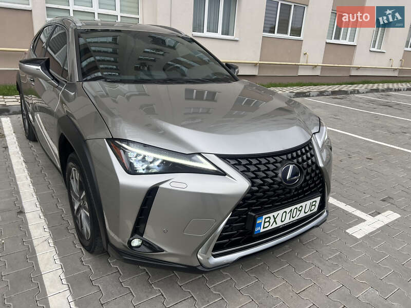 Lexus UX 2020