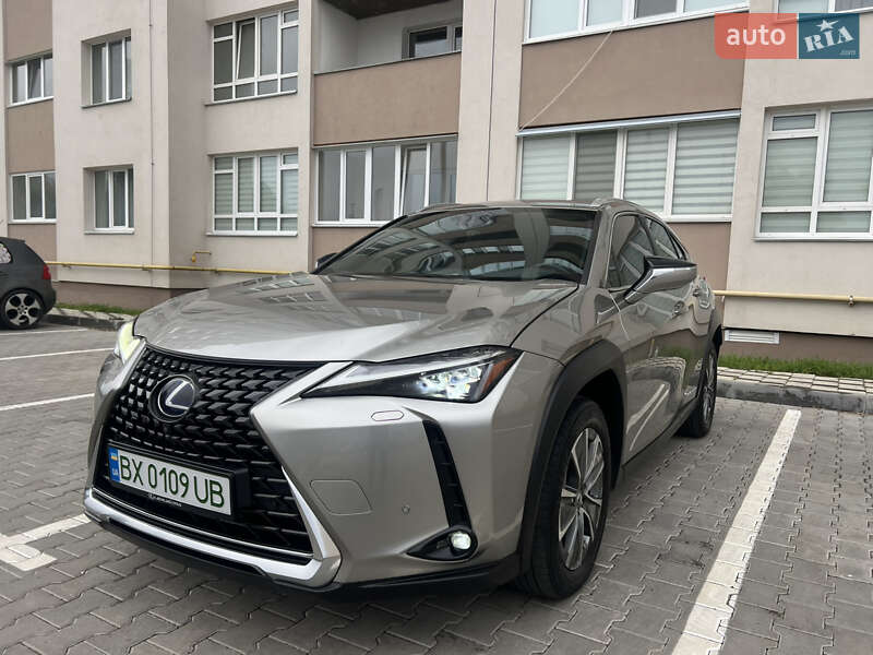 Позашляховик / Кросовер Lexus UX 2020 в Хмельницькому