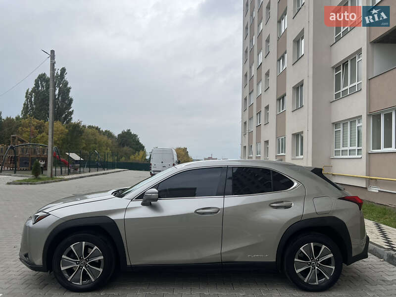 Позашляховик / Кросовер Lexus UX 2020 в Хмельницькому