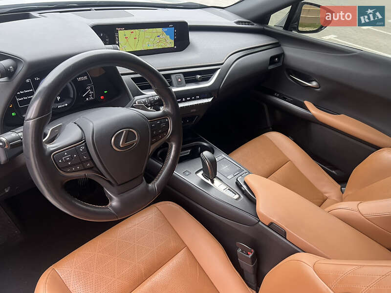 Позашляховик / Кросовер Lexus UX 2020 в Хмельницькому