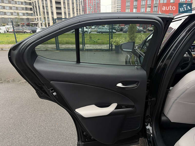 Позашляховик / Кросовер Lexus UX 2020 в Києві фото 37 Позашляховик / Кросовер Lexus UX 2020 в Києві