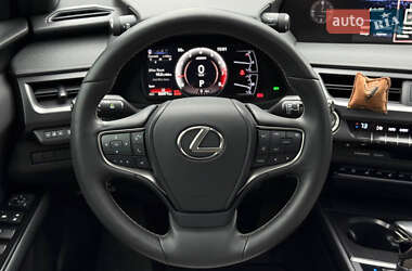 Внедорожник / Кроссовер Lexus UX 2020 в 