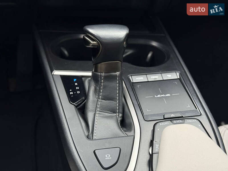 Позашляховик / Кросовер Lexus UX 2020 в Києві фото 49 Позашляховик / Кросовер Lexus UX 2020 в Києві