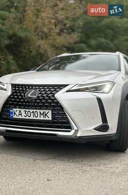 Позашляховик / Кросовер Lexus UX 2019 в Києві