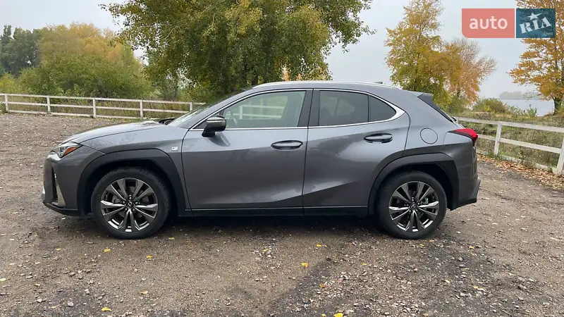 Lexus UX