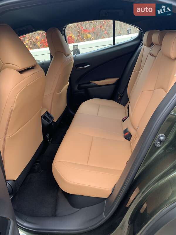 Внедорожник / Кроссовер Lexus UX 2023 в Днепре фото 10 Внедорожник / Кроссовер Lexus UX 2023 в Днепре